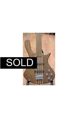 Washburn T24 Fretless Washburn T24 Fretless